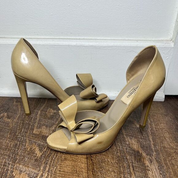 Valentino Garavani D’Orsay Couture Nude Patent Leather Bow Detail Peep Toe Heels - Picture 1 of 16